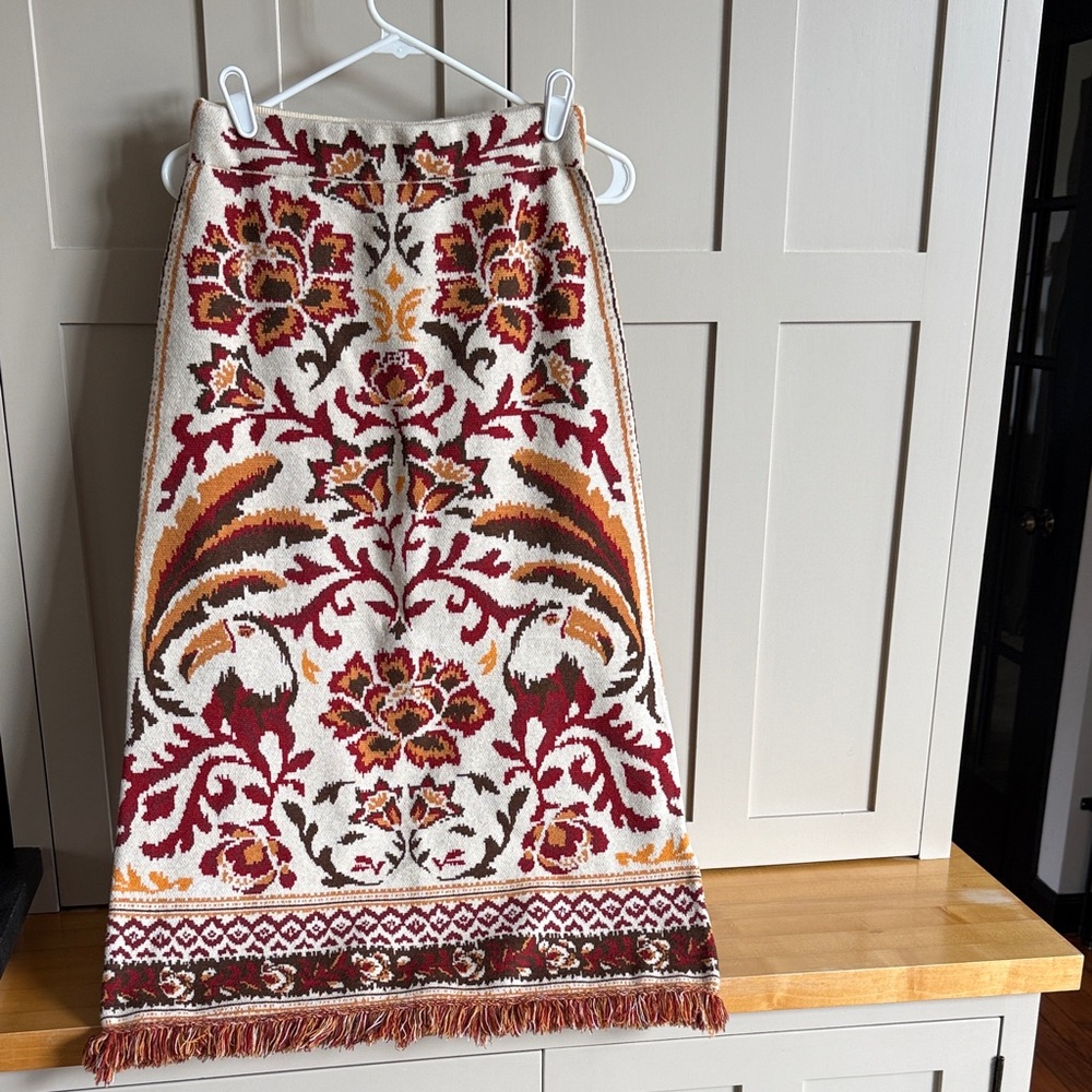 FARM Rio Cream Maxi Skirt with Red, Orange & Brown Floral Tapestry